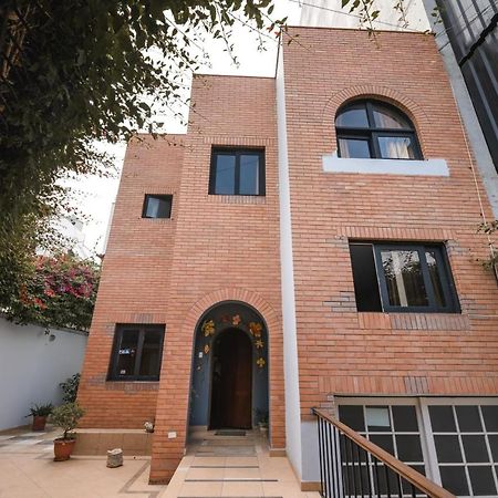 Qx Miraflores Hostel Lima Bagian luar foto