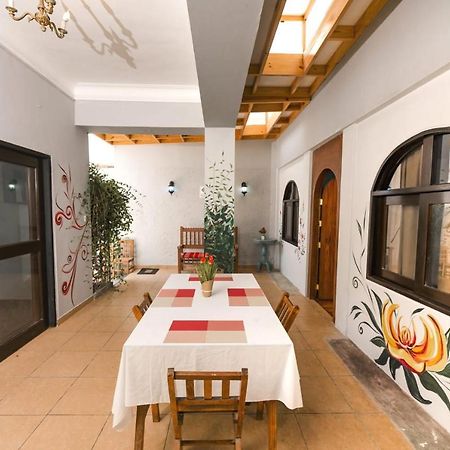 Qx Miraflores Hostel Lima Bagian luar foto