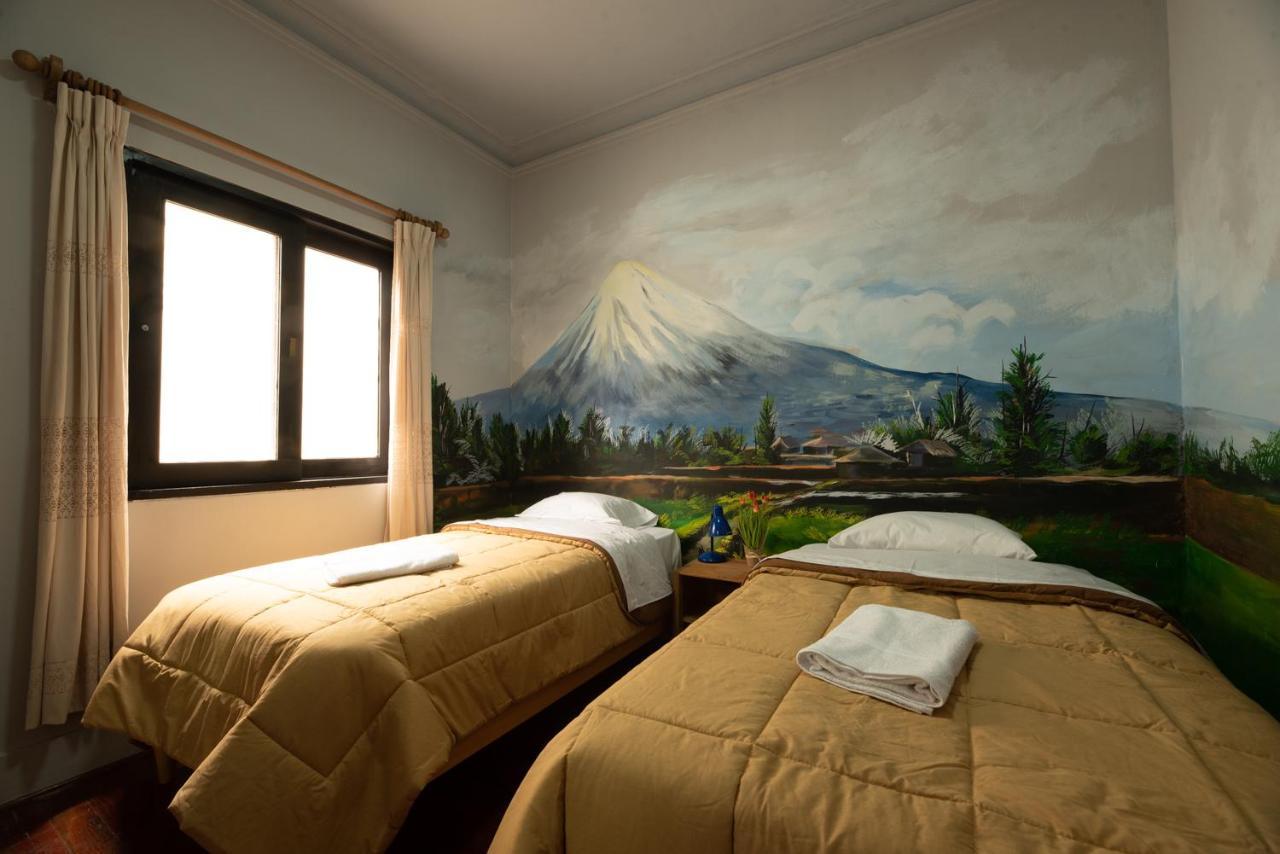 Qx Miraflores Hostel Lima Bagian luar foto