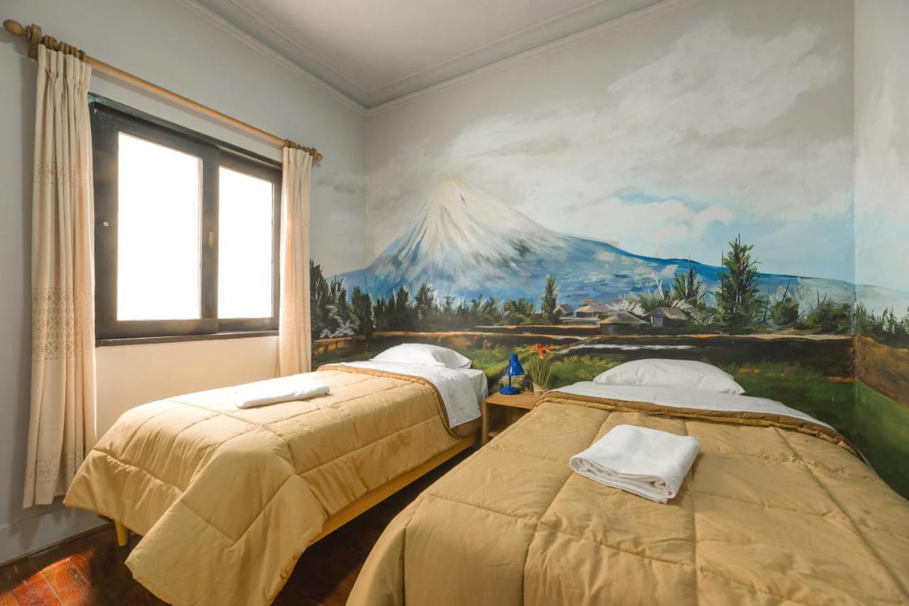 Qx Miraflores Hostel Lima Bagian luar foto