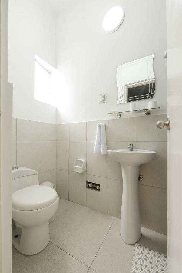 Qx Miraflores Hostel Lima Bagian luar foto