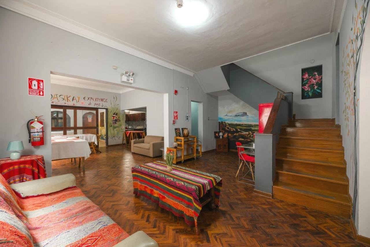 Qx Miraflores Hostel Lima Bagian luar foto