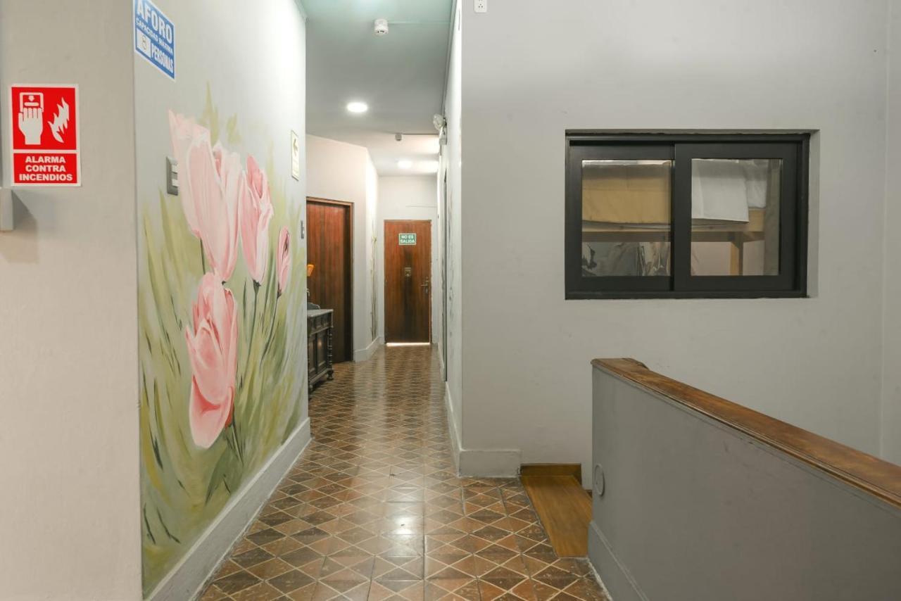Qx Miraflores Hostel Lima Bagian luar foto