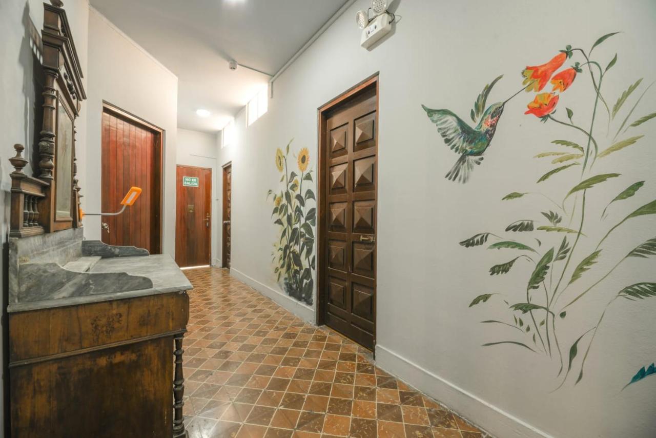 Qx Miraflores Hostel Lima Bagian luar foto