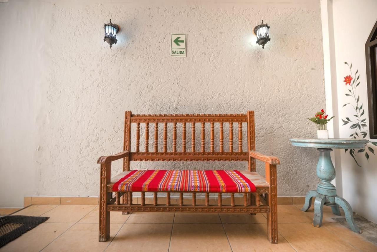 Qx Miraflores Hostel Lima Bagian luar foto