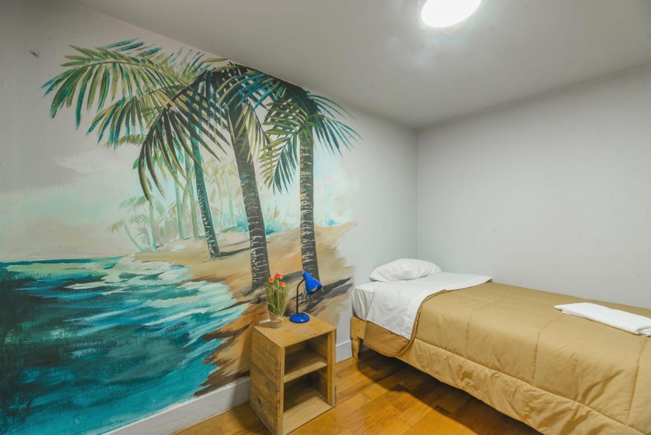 Qx Miraflores Hostel Lima Bagian luar foto